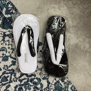 NOBU SLIPPERS (2 pairs)